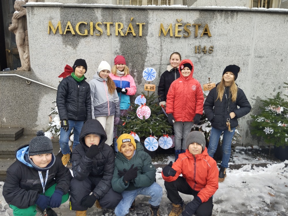 5r_Zdobení_stromku_Magistrát_4