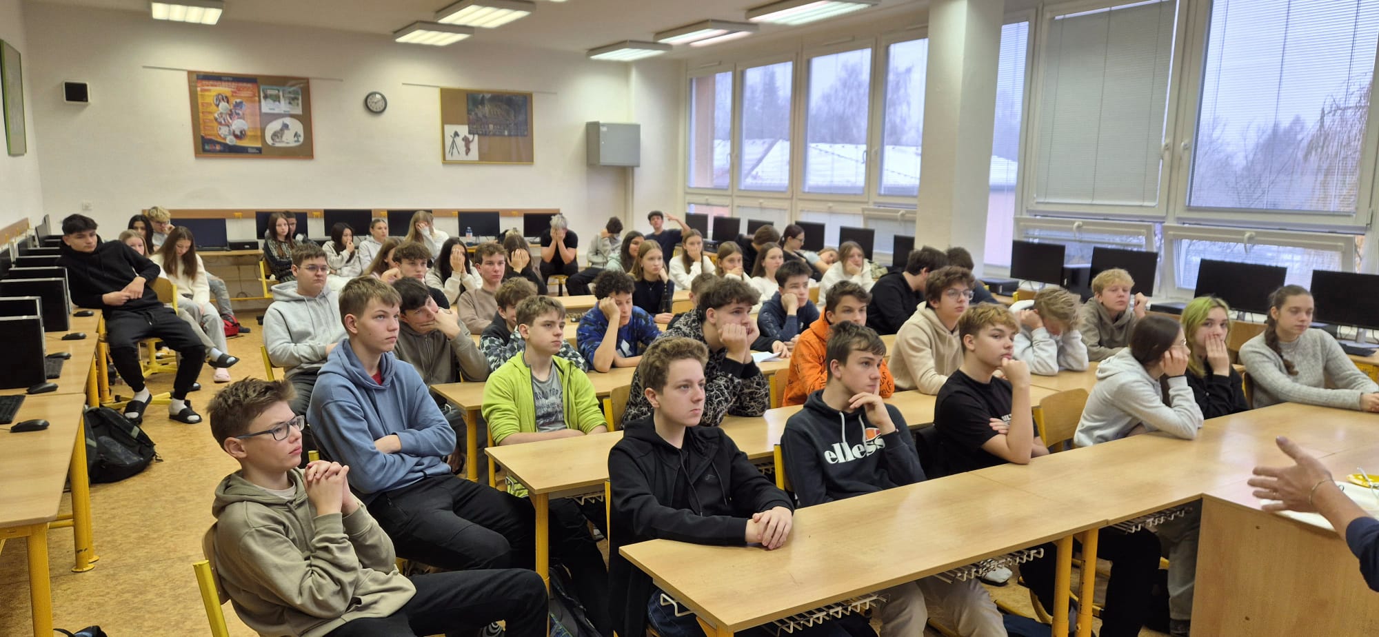 9r_Beseda_státní_zástupce_1