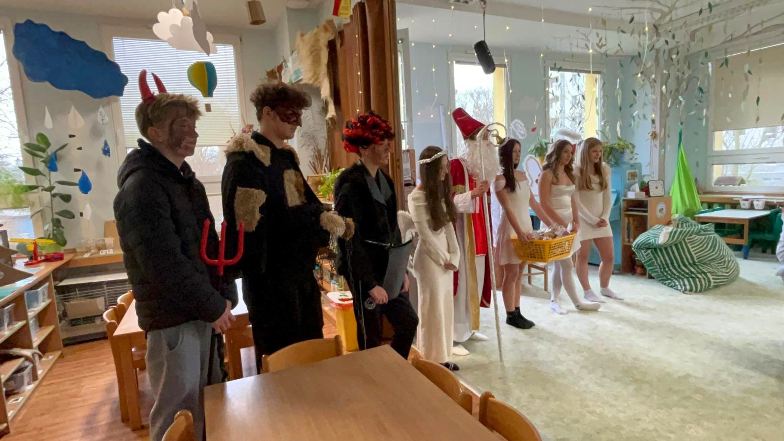 9r_Čtení_a_Mikuláš_v_MŠ_1