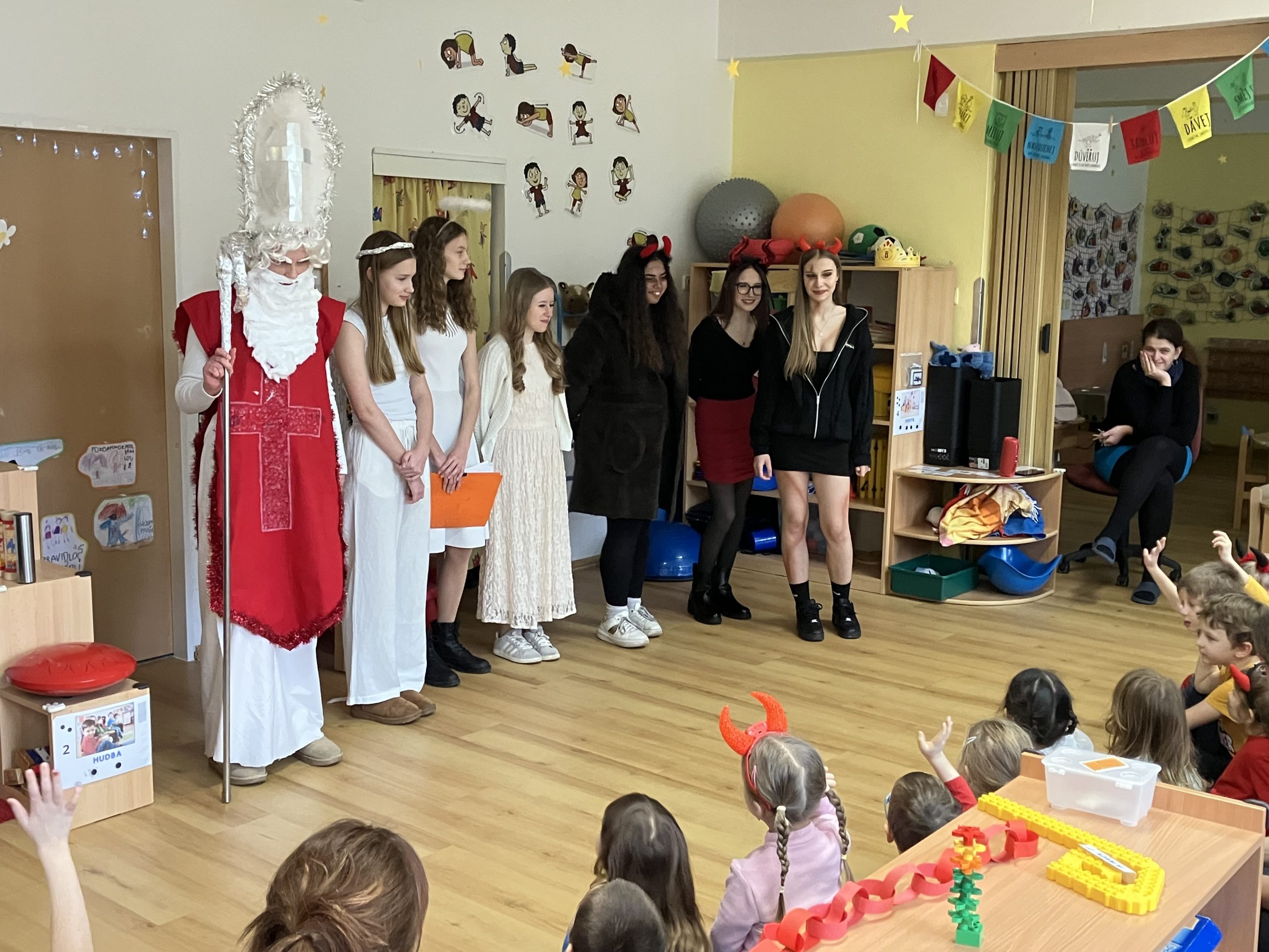 9r_Čtení_a_Mikuláš_v_MŠ_2