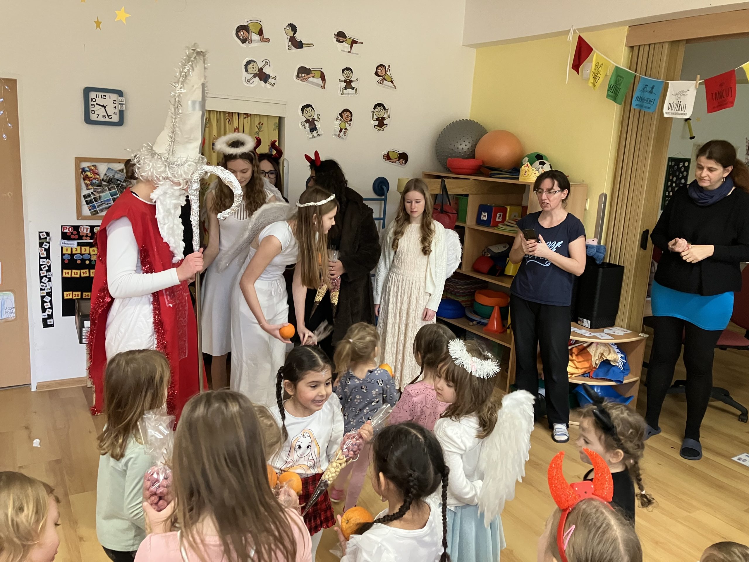 9r_Čtení_a_Mikuláš_v_MŠ_5