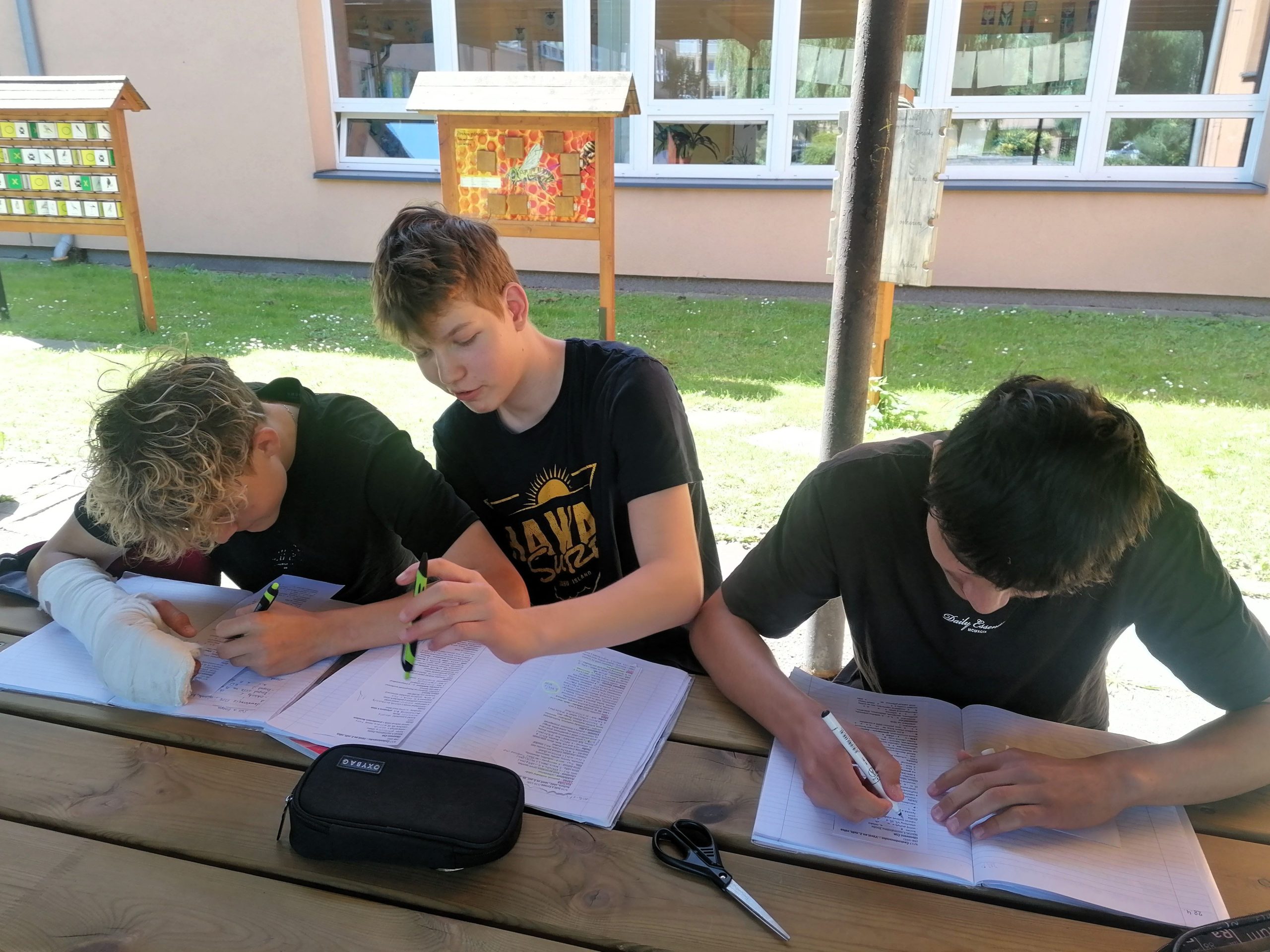 1a2b9a_Venkovní_učebna_3